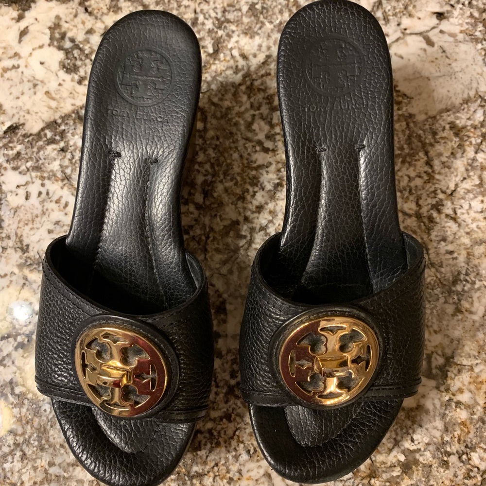 Tori Burch Black Wedges